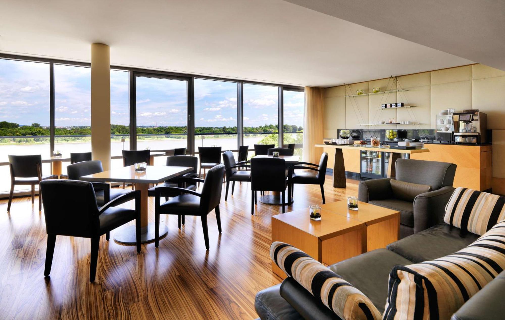Hyatt Regency Mainz Hotel Exterior photo