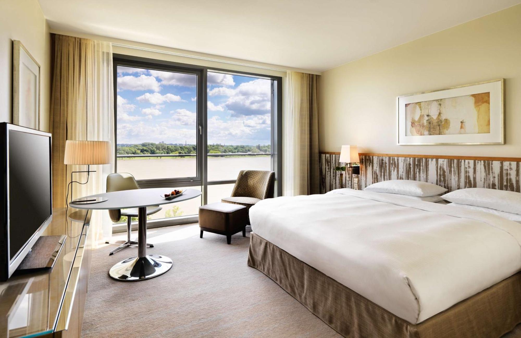 Hyatt Regency Mainz Hotel Exterior photo